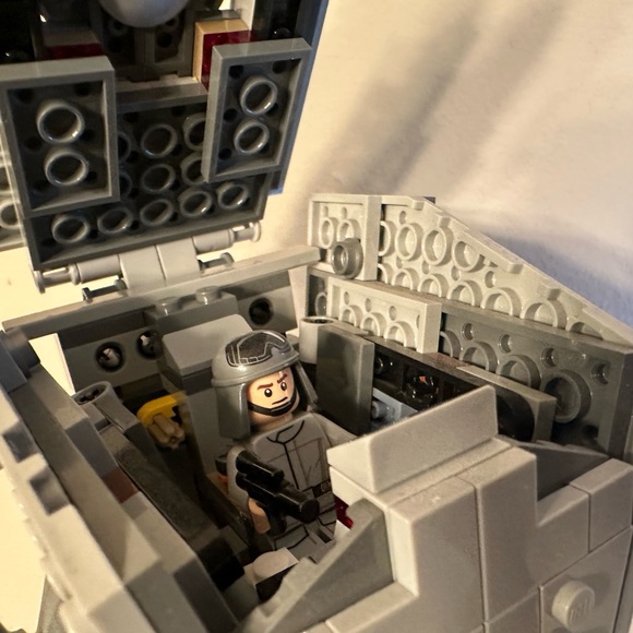 LEGO Star Wars AT-ST Walker Set 75153 with Minifigures (Retired) - Picture 5 of 7